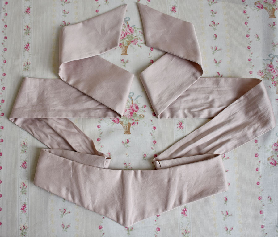 Dip-waist Ribbon Belt