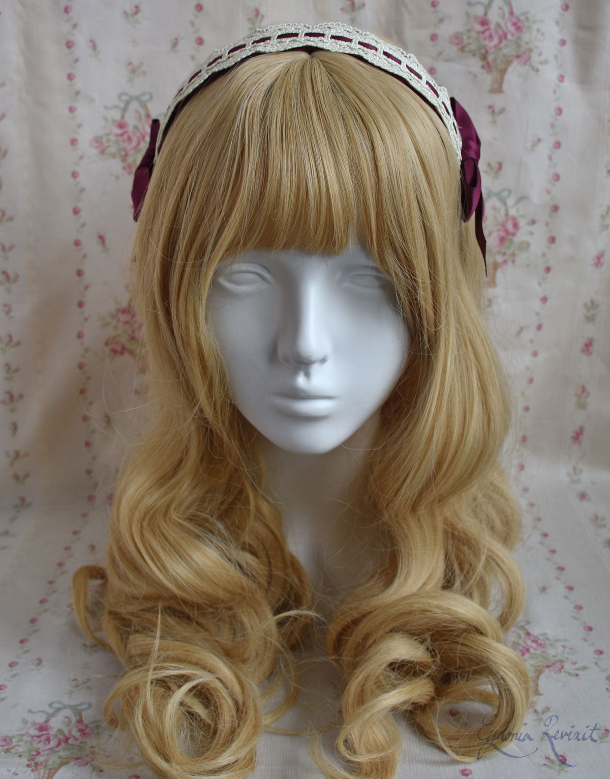Scalloped Rose Ladder Lace Headdress