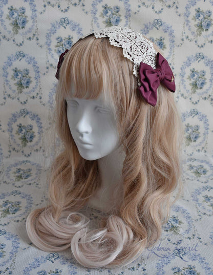 Blumendansen Lace Headdress