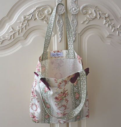 [Nostalgia Series] Plain Floral Print Tote Bag