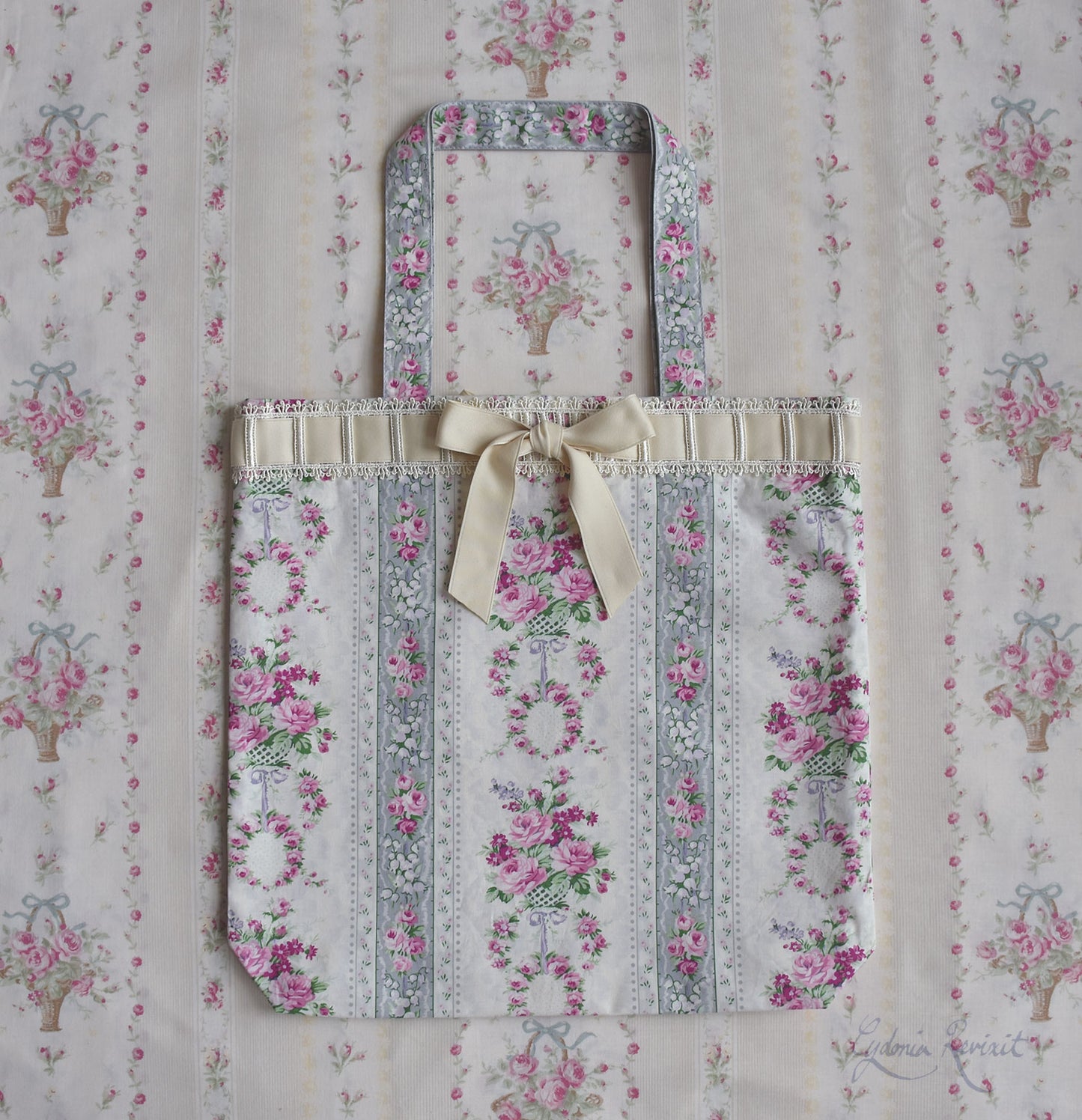 [Nostalgia Series] Laced-up Floral Print Tote Bag: Muguet & Rose