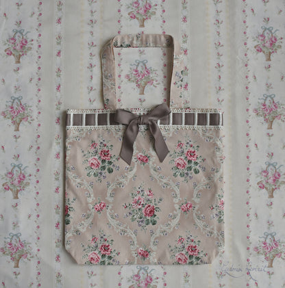 [Nostalgia Series] Laced-up Floral Print Tote Bag: Rose Vine