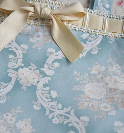 [Nostalgia Series] Laced-up Floral Print Tote Bag: Rose Vine