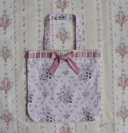 [Nostalgia Series] Laced-up Floral Print Tote Bag: Rose Vine